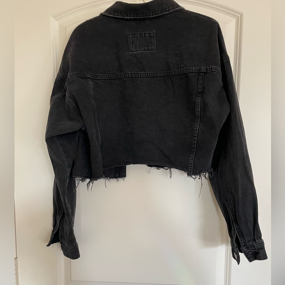 F21 black cropped denim jacket